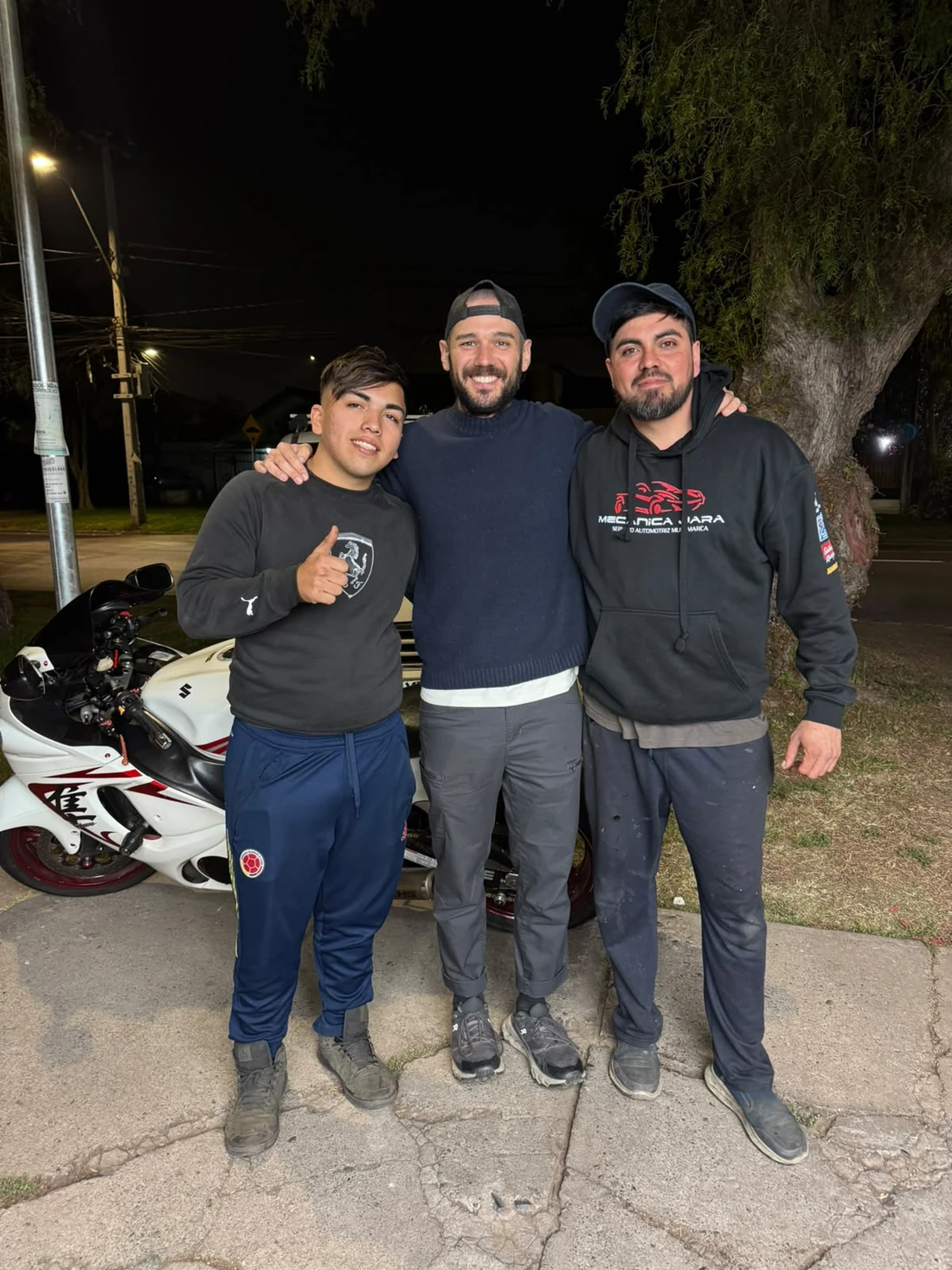 Volata di Peluca junto al equipo de Mecánica Jara
